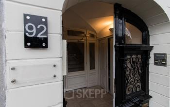 Kantoorgebouw op loopafstand van het centrum