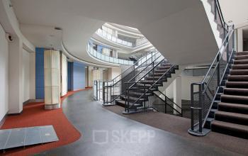 flexplek te huur Rotterdam Kruisplein trappenhuis binnenzijde