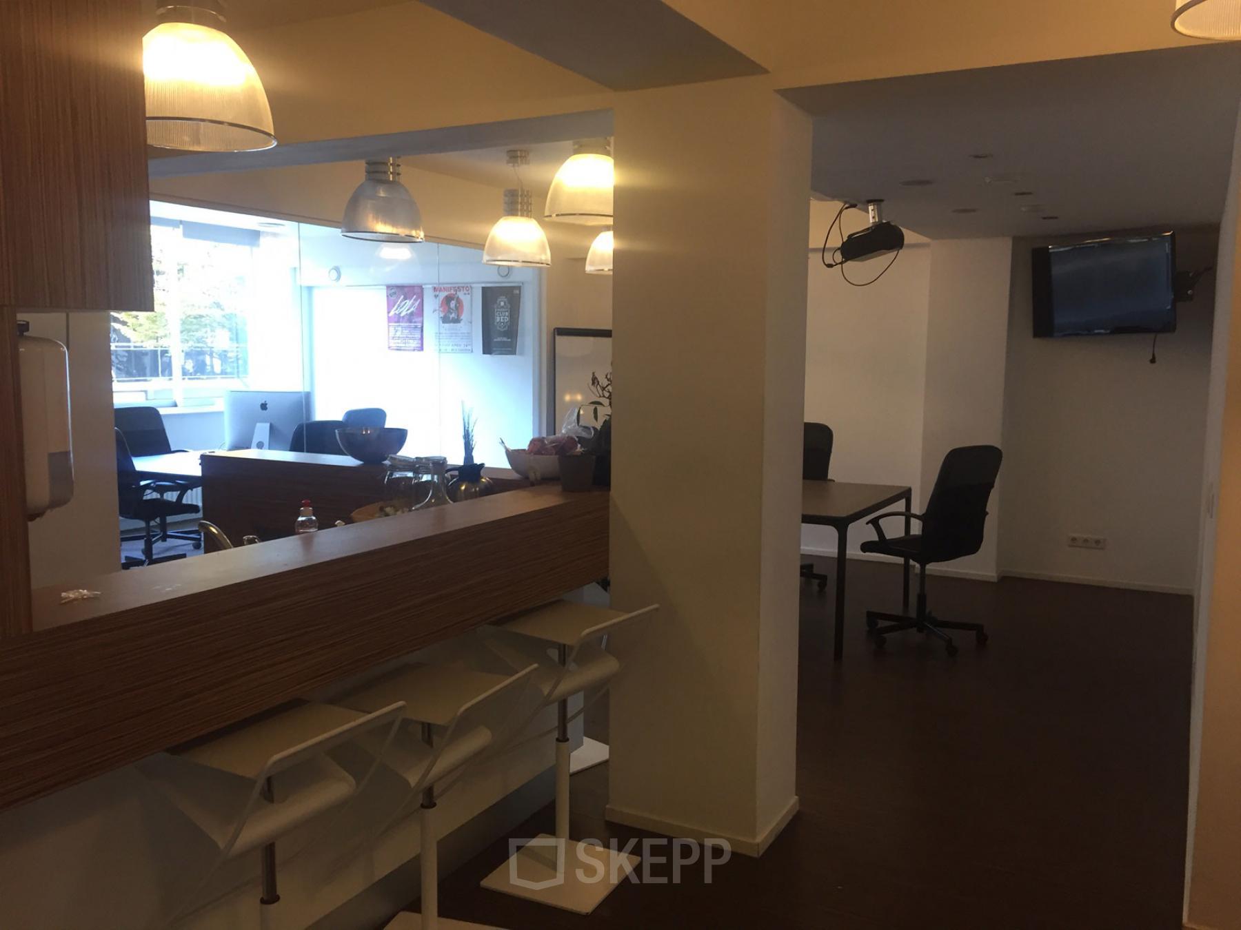 bar met krukken lunchruimte Rotterdam