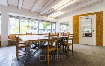 Office spaces at central location in Rotterdam for rent