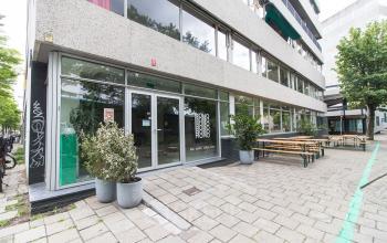 Restaurant underneath the office building at the Zomerhofstraat