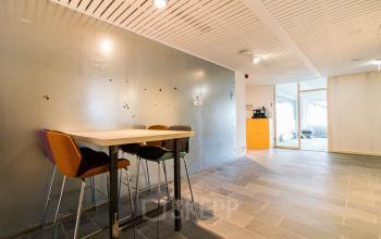 Light office spaces at the Zomerhofstraat in Rotterdam