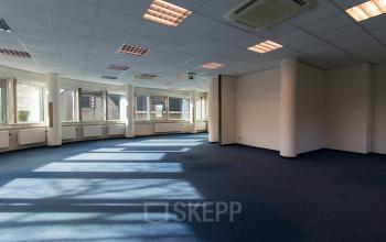 Grote kantoorruimte aan het Noordvest in Schiedam
