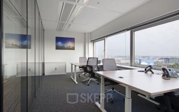 meubilair kast schilderij raam uitzicht modern trendy