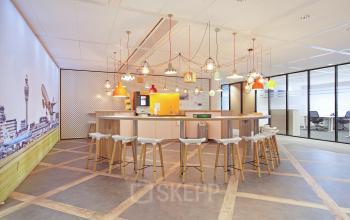 lounge sociaalhart kantoorpand kantoorgebouw Schiphol