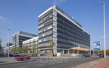 buitenkant kantoorgebouw kantoorpand voorgevel Amsterdam