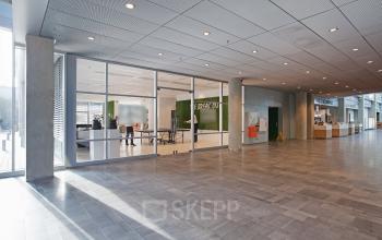 gang kantoorpand kantoorgebouw Amsterdam Schiphol SKEPP