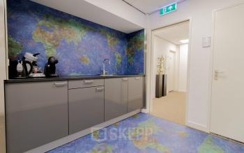 Meerdere pantry's in het kantoorpand aanwezig