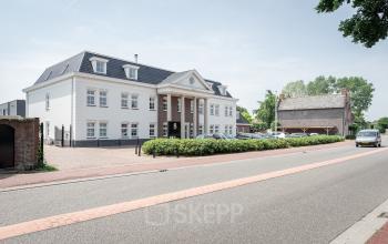 Bredaseweg breda terheijden goed bereikbaar grote weg gemeubileerd kantoorruimte kantoorkamer werkplekken flexplekken opslag storage werkplaats vergaderruimte meetingpoint receptie gratis parkeren noord brabant rotterdam goed bereikbaar
