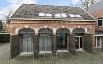 voorzijde kantoorpand