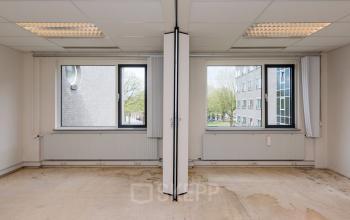 office building with 2 windows in tilburg