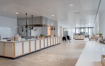 wtc utrecht centraal station world trade centre flexplekken werkplekken kantoorkamer kantoorruimte centraal gelegen parkeergarage goed bereikbaar