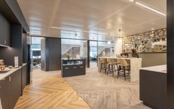 wtc utrecht centraal station world trade centre flexplekken werkplekken kantoorkamer kantoorruimte centraal gelegen parkeergarage goed bereikbaar
