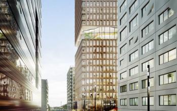 Zakelijke omgeving bij Utrecht Centraal Station, Stadsplateau 3, met moderne kantoorgebouwen en bedrijvige mensen. Ideale locatie voor kantoorruimte huren in het hart van Utrecht.