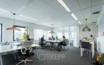 lichte ruime kantoorruimte werkplek Utrecht stad