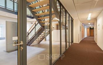 trap kantoorpand Utrecht Newtonlaan