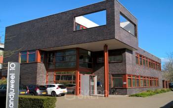 kantoorpand kantoorgebouw Veenendaal SKEPP voorgevel