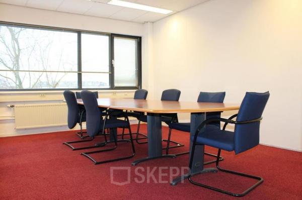 woerden kantoorpand pelmolenlaan vergaderzaal