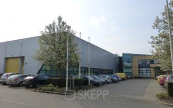parkeerruimte aanwezig bij het kantoorgebouw in zoetermeer, kantoorruimte beschikbaar