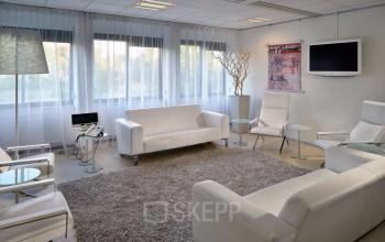 shared office space in office building zoetermeer