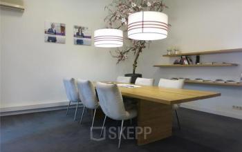 vergaderruimte zes personen verlichting tafel zwolle kantoorvilla