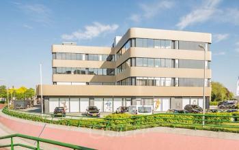 Office building Zwolle peaceful environment