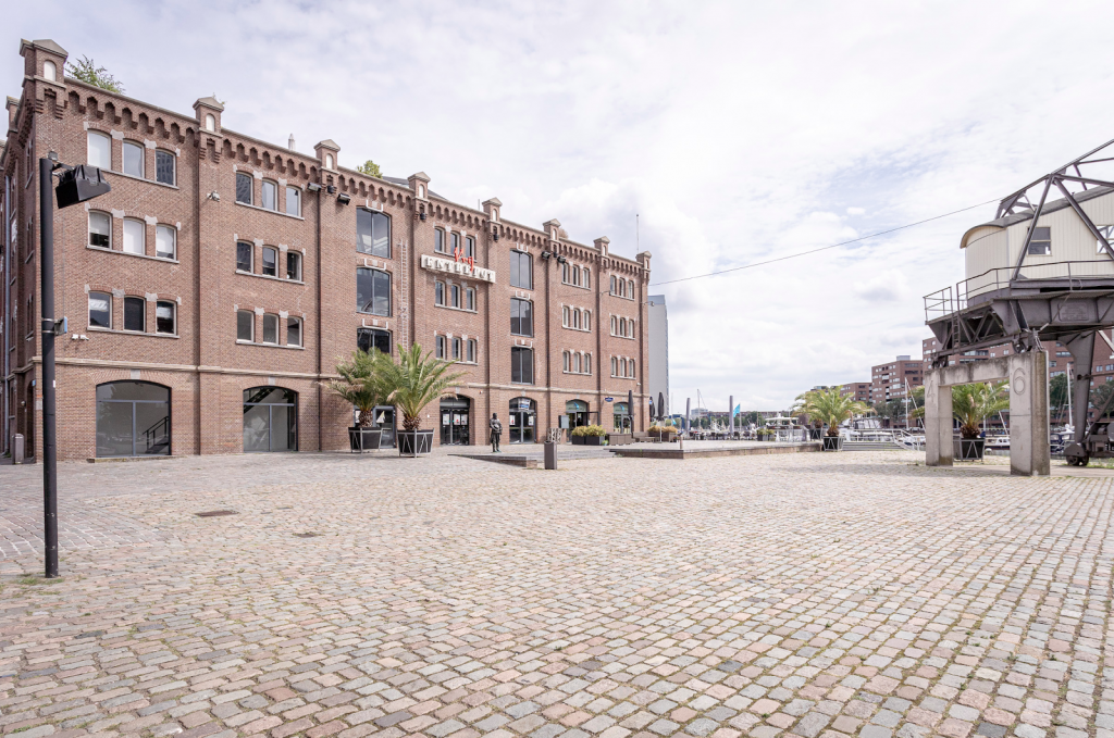 handelsplein rotterdam kop van zuid