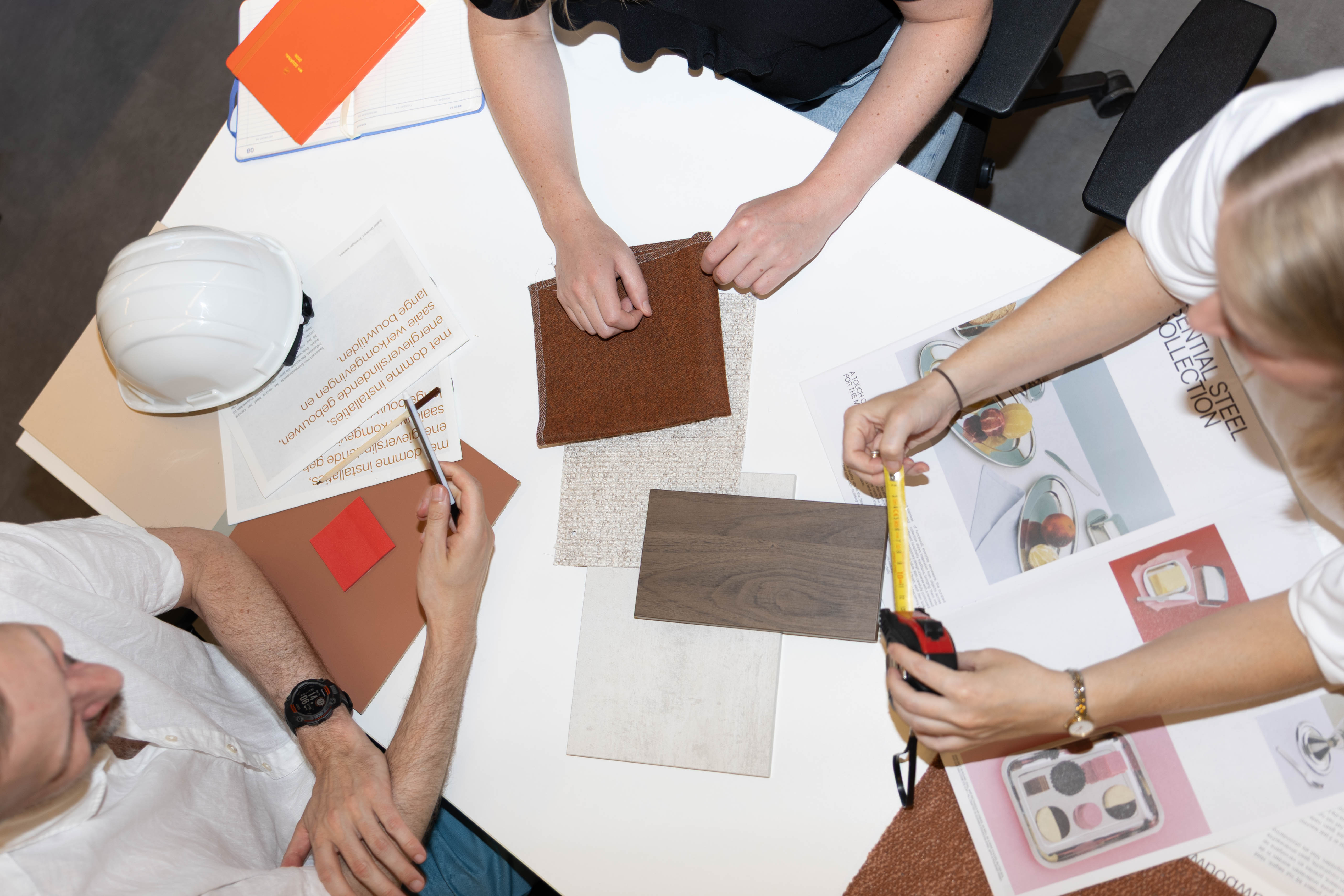 Modern kantoorinterieur ontworpen en gebouwd door Skepp